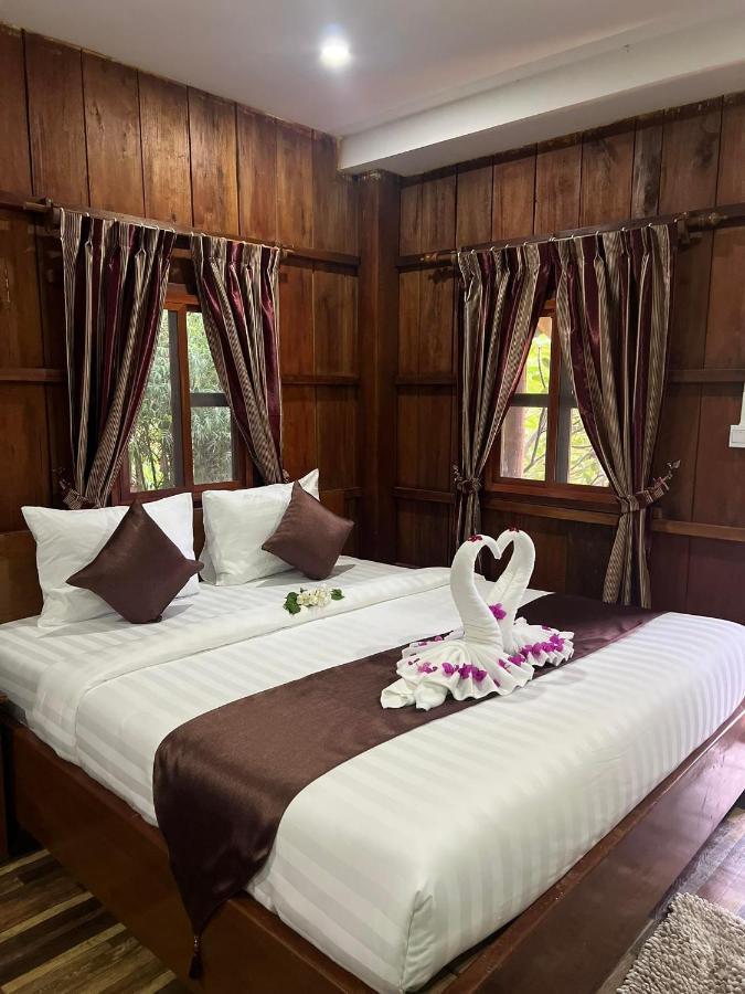 The Moon Kampot Boutique Hotel Kültér fotó