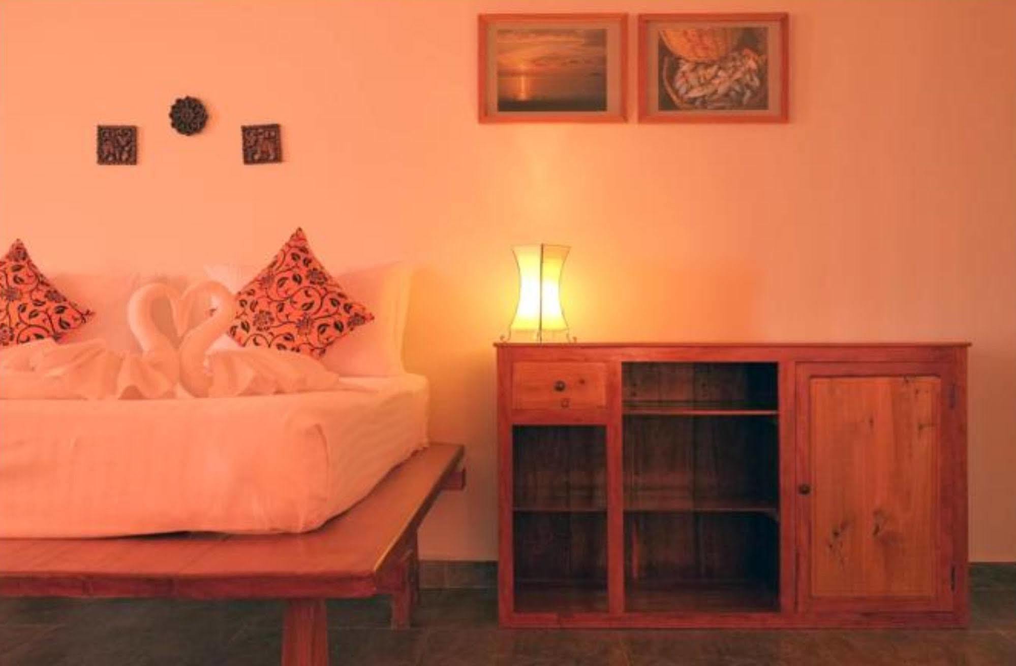 The Moon Kampot Boutique Hotel Kültér fotó